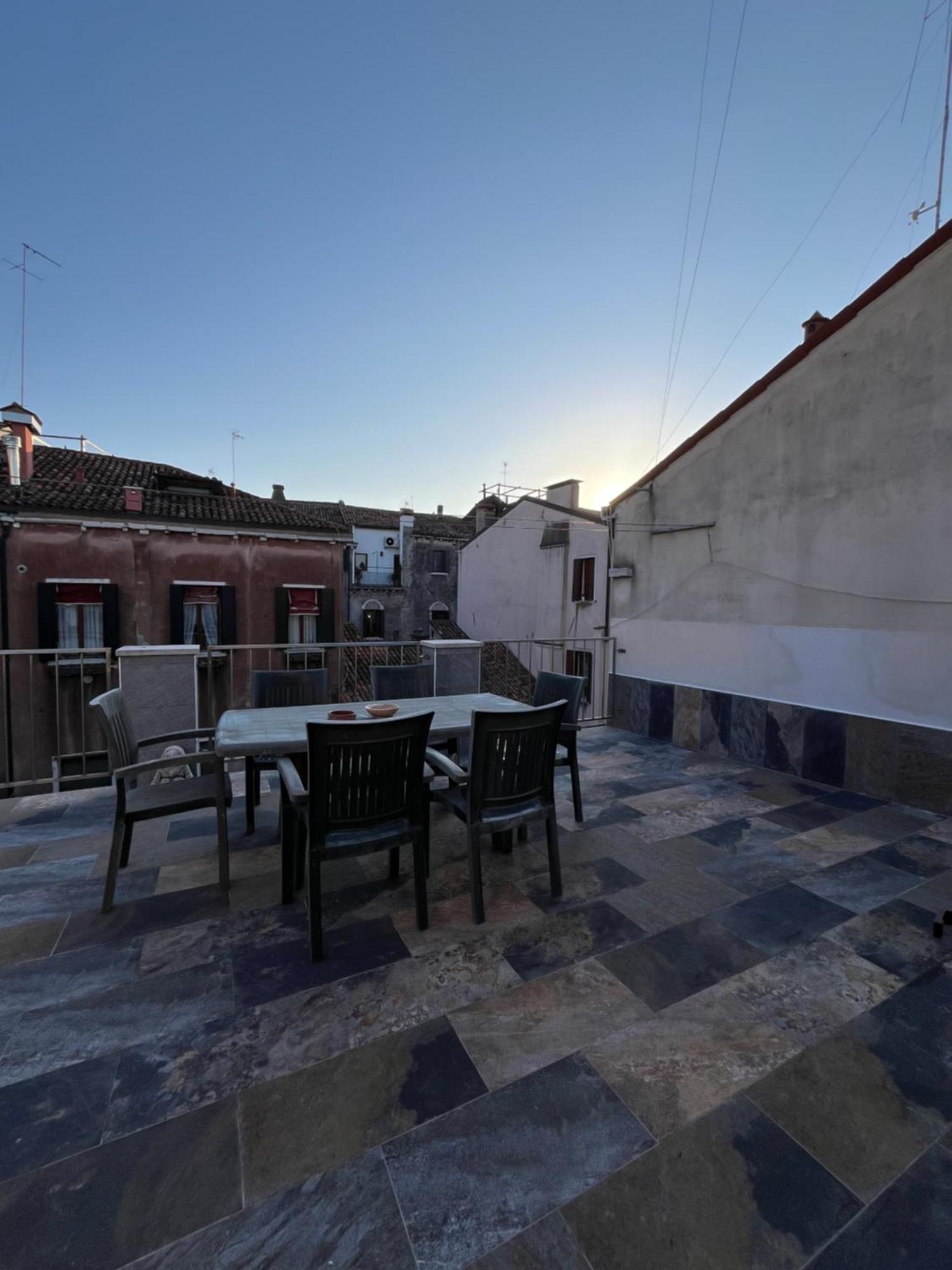Paradiso Veneziano - 2 Bedrooms Flat With Private Terrace Venezia