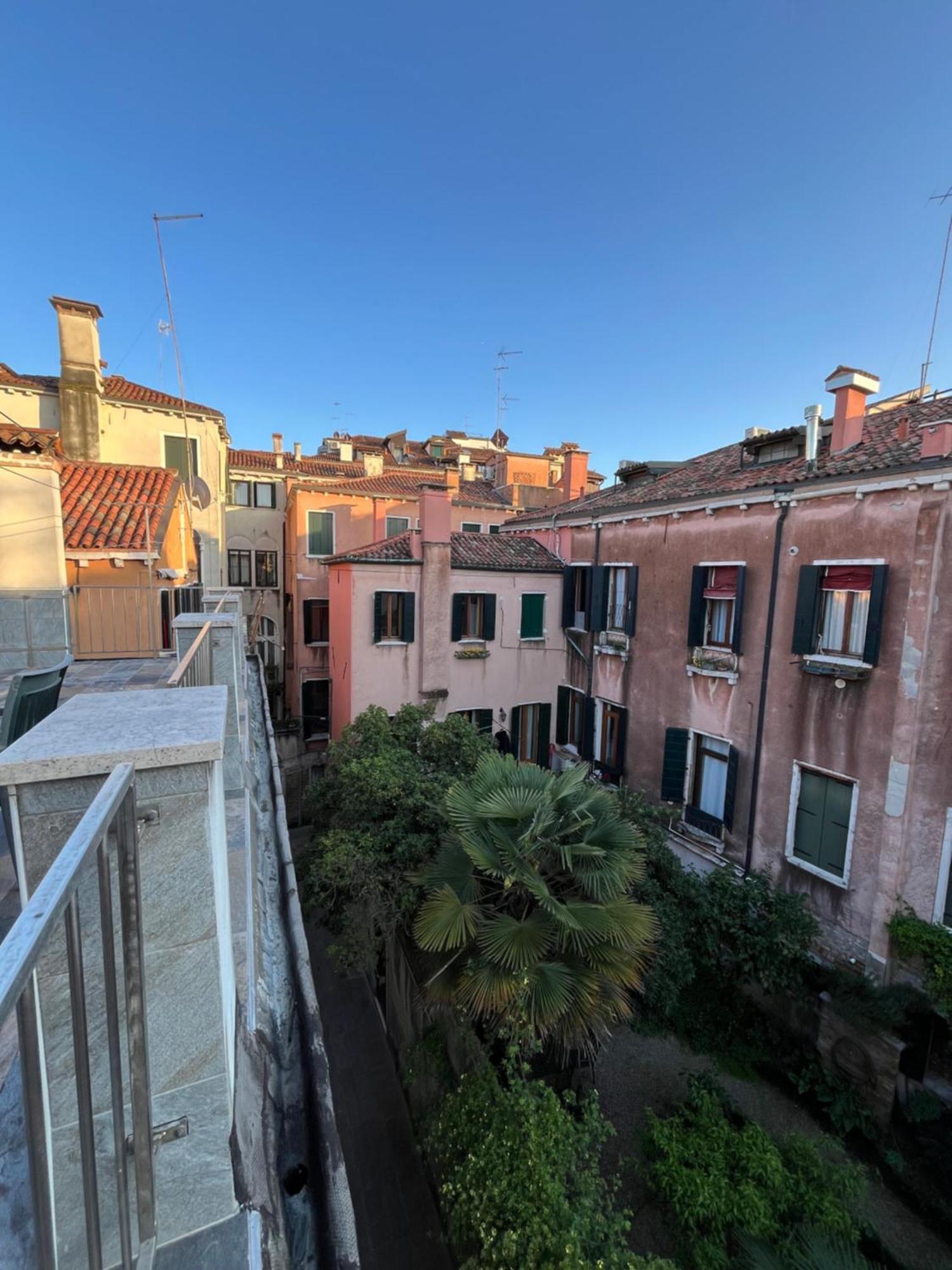 Apartment Paradiso Veneziano - 2 Bedrooms Flat With Private Terrace